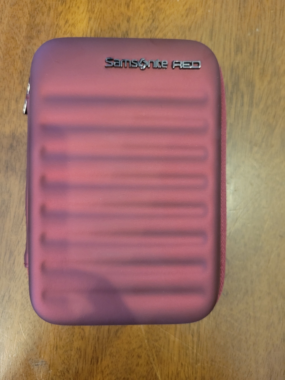 Samsonite Red Compact Hard Shell Laptop Accessory Case in Red